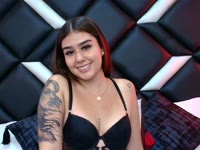 Arianaluxx